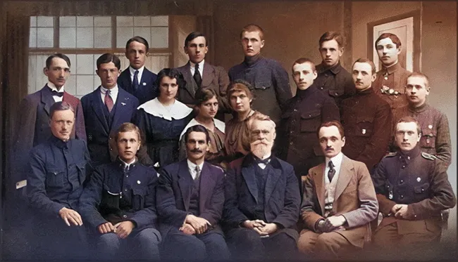 Zdjęcie grupowe rodziny Mackiewiczów