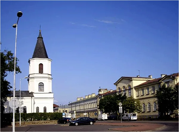 Kościół przy dawnych gimnazjach w Suwałkach
