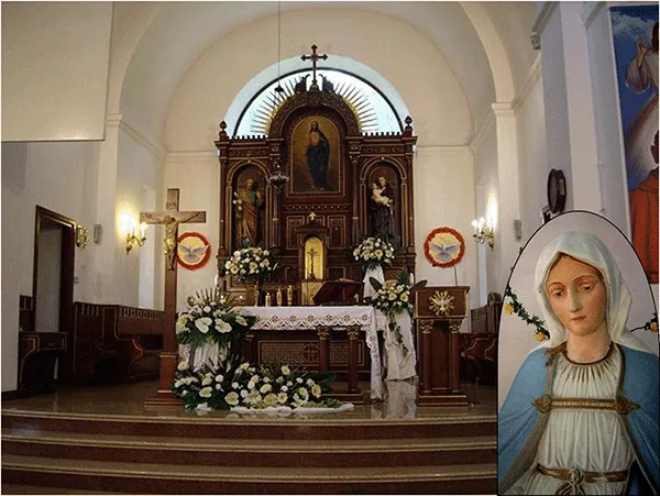 Figura Matki Bożej Niepokalanej z bocznego ołtarza kościoła św. Aleksandra w Suwałkach