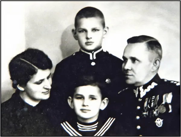 Jadwiga z mężem Władysławem oraz synami Władysławem i Ryszardem, 1936 r.