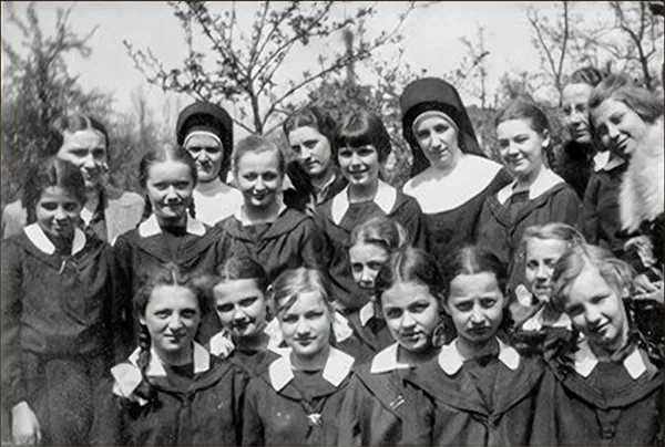 S. Kanizja z wychowankami